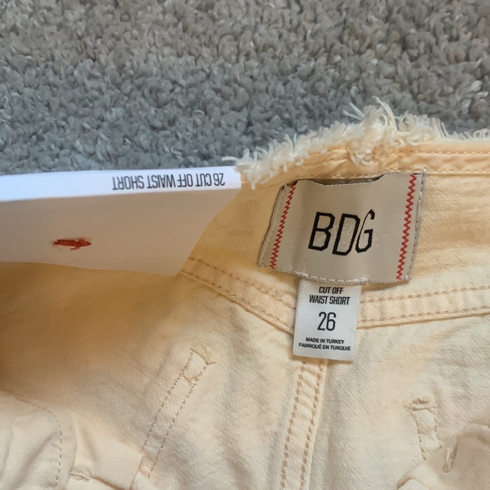 BDG Urban Outfitters peach cut off waist shorts - Picture 3 of 4